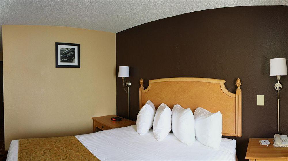 Quality Inn Hall Of Fame Κάντον Εξωτερικό φωτογραφία