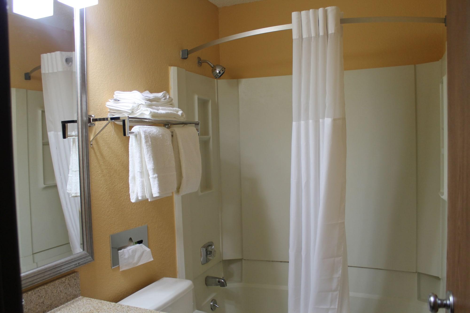 Quality Inn Hall Of Fame Κάντον Εξωτερικό φωτογραφία